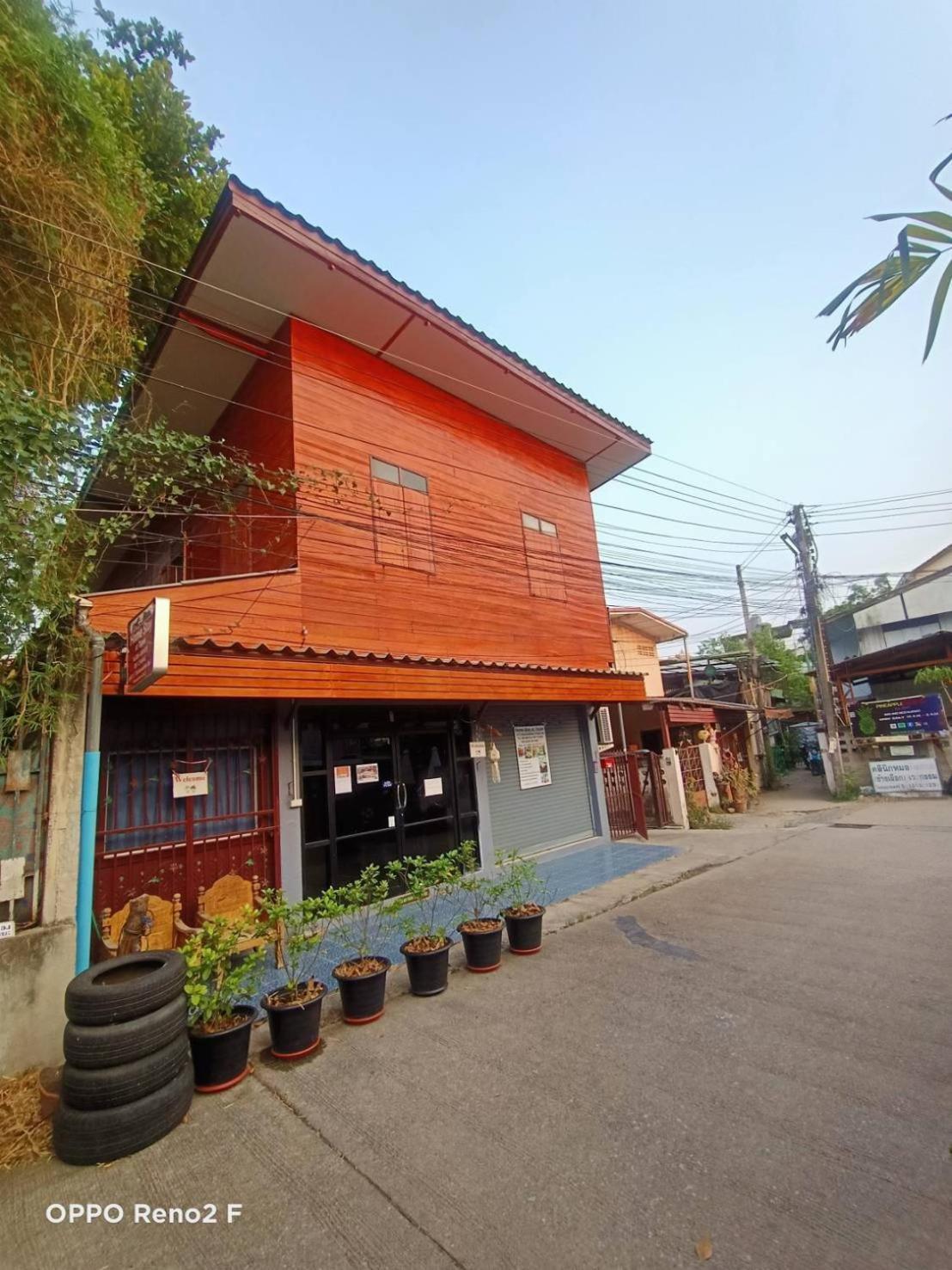 Home Stay At Tapae Chiang Mai Eksteriør billede